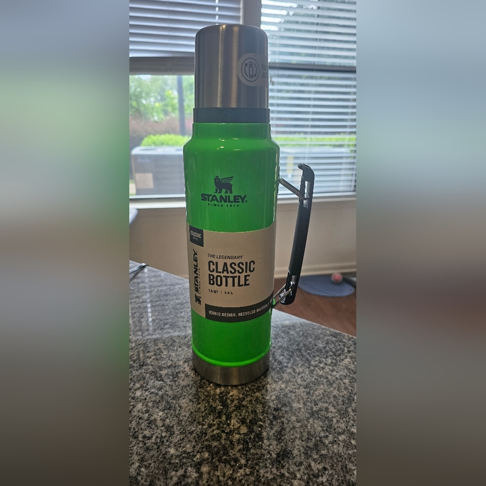 Stanley Neon Green Thermos 1.5 Qt. - NWT